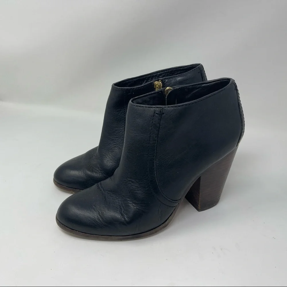 Coach 4” Block Heel Bootie Black Leather Boots bootie Size 7 Hattie wear on heel